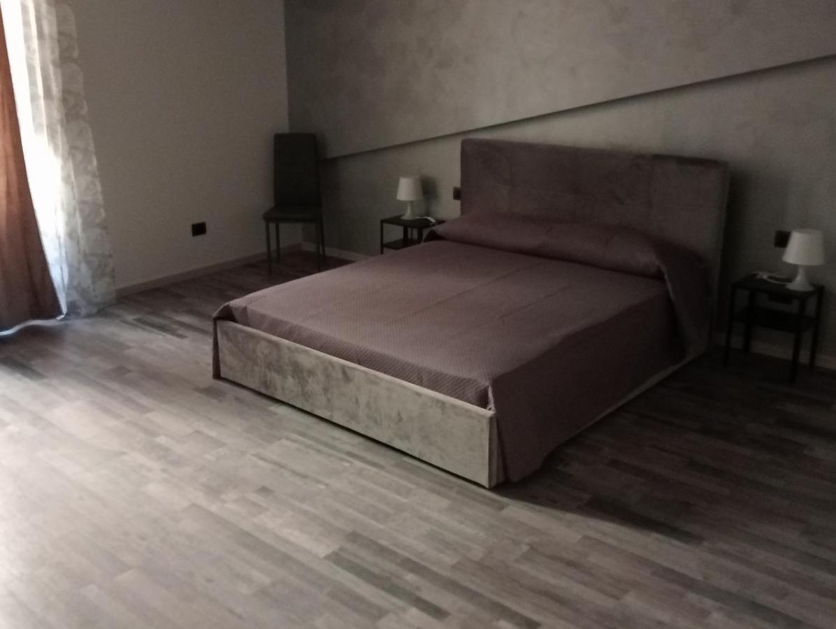 Santiago Rooms Caltagirone Bagian luar foto