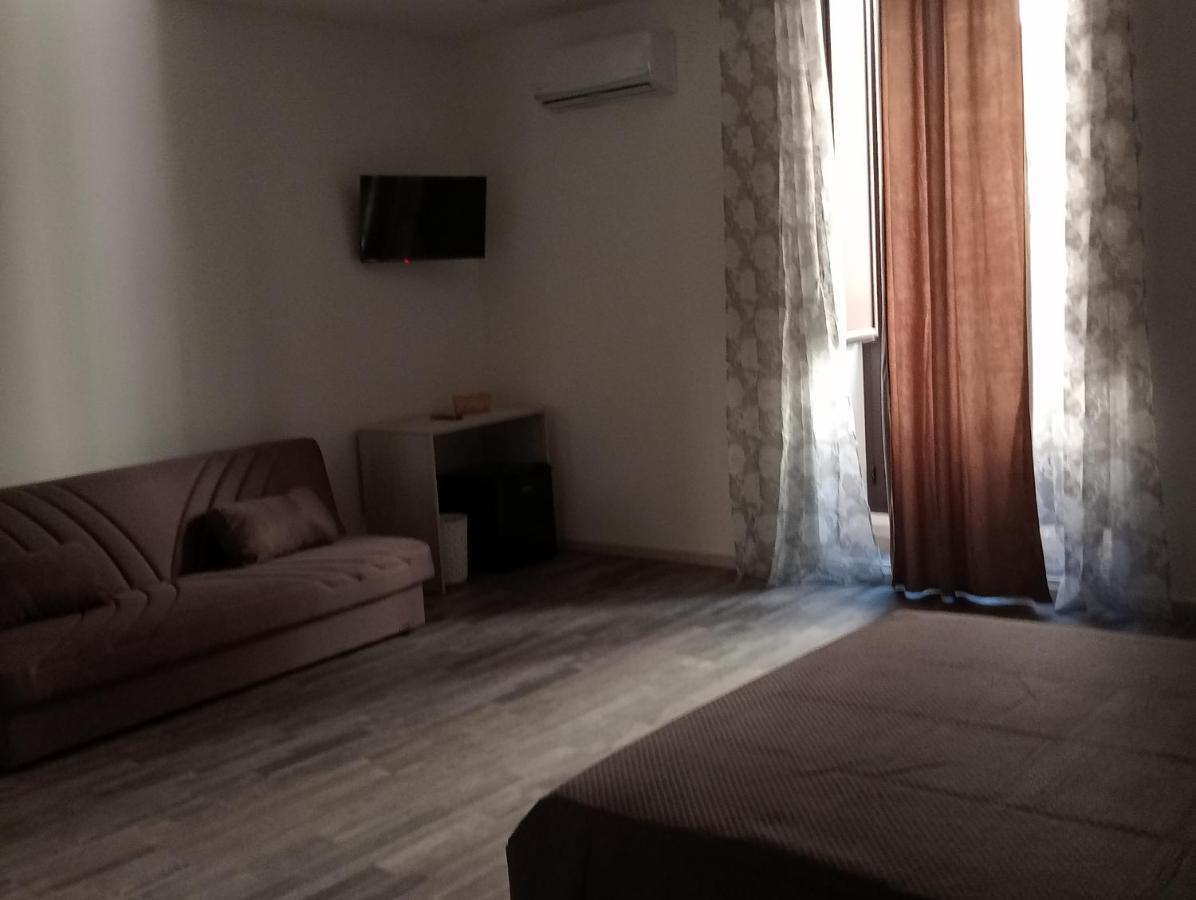 Santiago Rooms Caltagirone Bagian luar foto